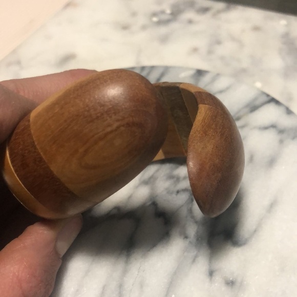 vtg Wooden Articulated Panel Assorted Multi Colour Cuff Bangle 7” - Picture 10 of 10